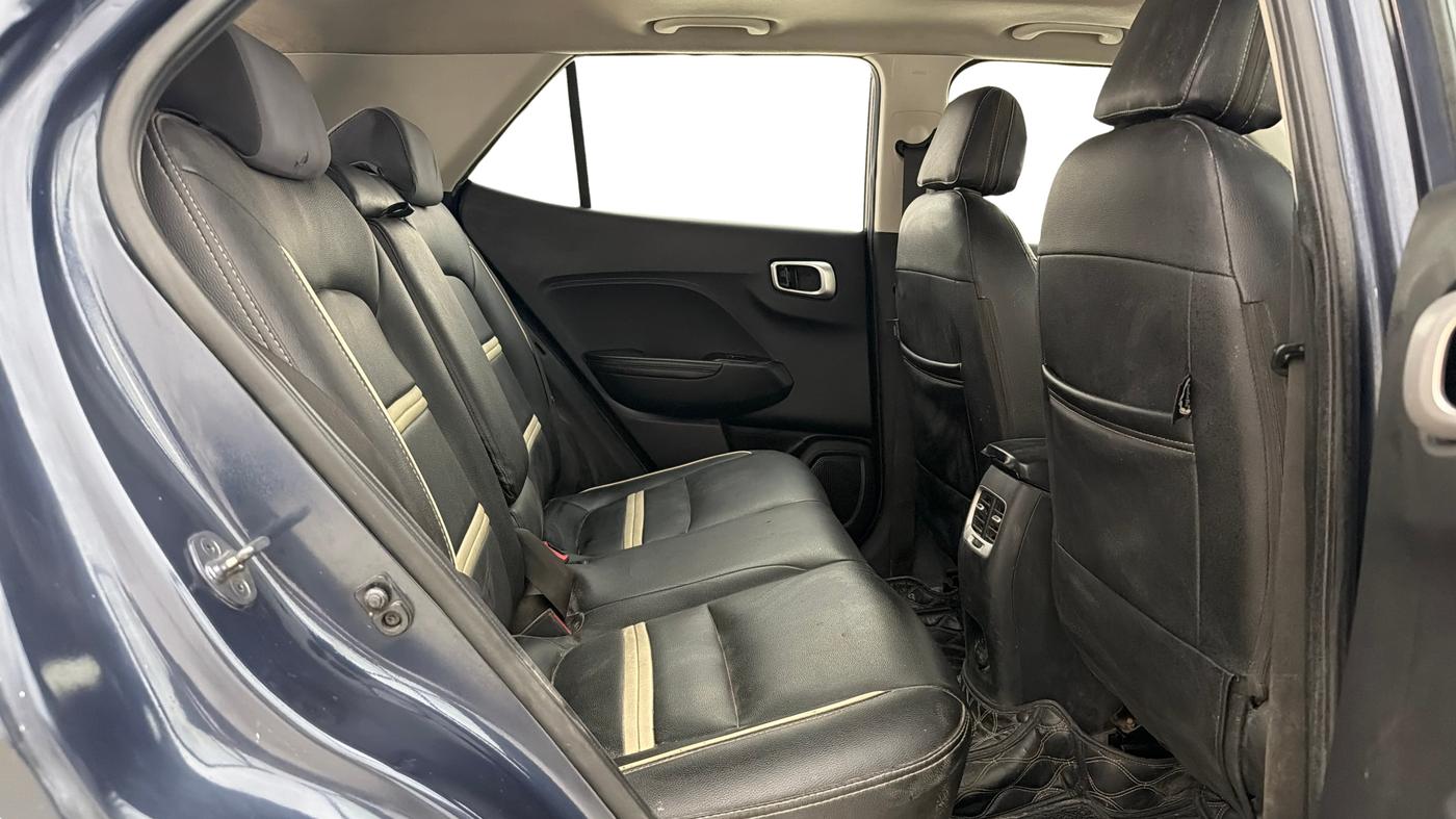 2019 Hyundai VENUE SX 1.0 (O) TURBO, Petrol, Manual, 63,644 km, Right Side Rear Door Cabin