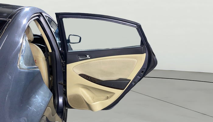 2017 Hyundai Verna 1.6 CRDI SX, Diesel, Manual, 91,585 km, RHS Rear Door