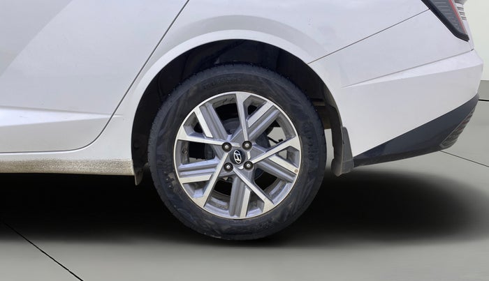 2023 Hyundai Verna SX 1.5 l MPI, Petrol, Manual, 15,313 km, Left Rear Wheel