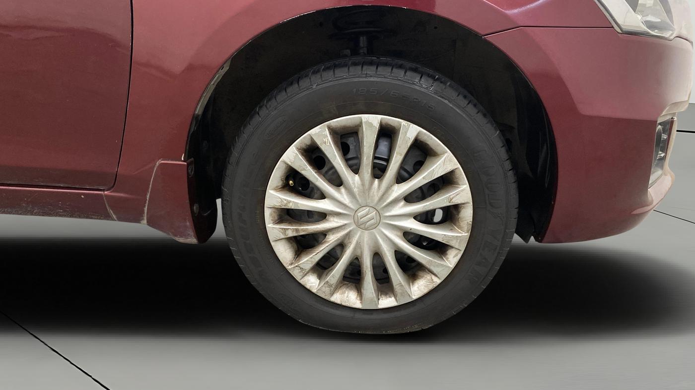 2016 Maruti Ciaz VXI+, Petrol, Manual, 65,938 km, Right Front Wheel