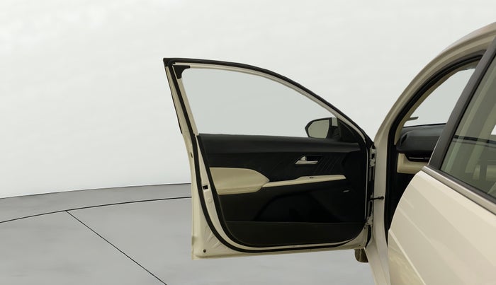 2024 Hyundai Verna SX(O) 1.5 MPI IVT , Petrol, Automatic, 5,953 km, LHS Front Door