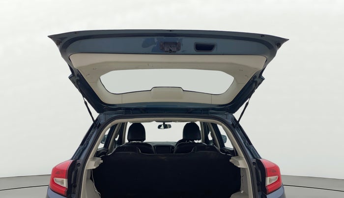 2022 Mahindra XUV300 W4 1.5 DIESEL, Diesel, Manual, 49,824 km, Boot Door Open