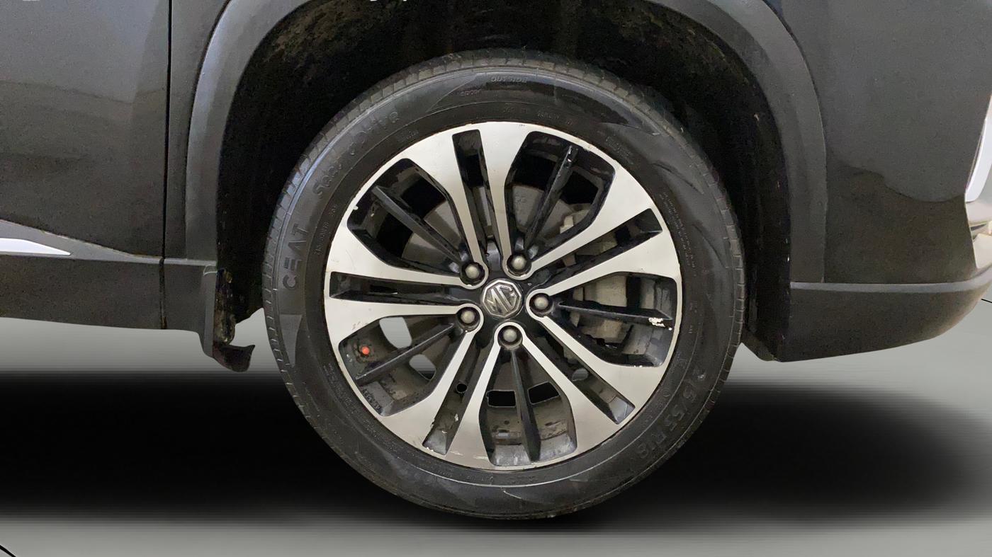 2021 MG HECTOR PLUS SHARP 1.5 PETROL TURBO CVT 6-STR, Petrol, Automatic, 1,14,945 km, Right Front Wheel