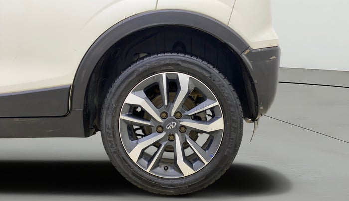 2021 Mahindra XUV300 W8 (O) 1.2 PETROL AMT, Petrol, Automatic, 46,170 km, Left Rear Wheel