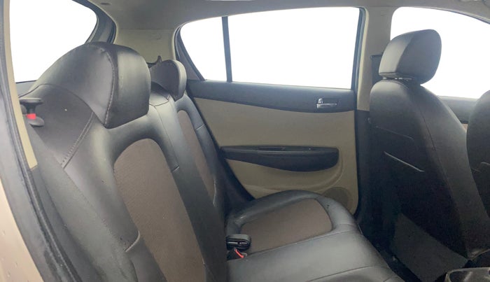 2012 Hyundai i20 MAGNA (O) 1.2, Petrol, Manual, 71,643 km, Right Side Rear Door Cabin