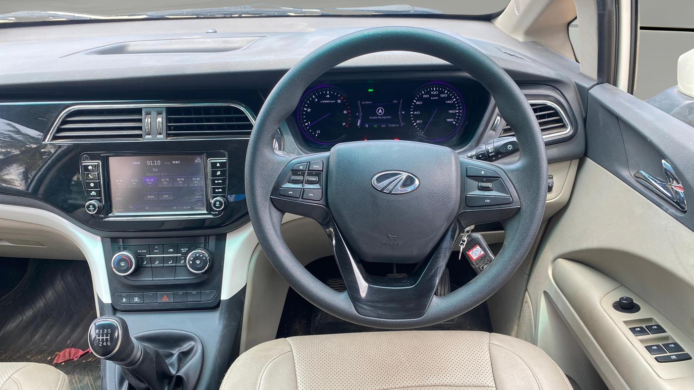 2020 Mahindra MARAZZO M6 8 STR, Diesel, Manual, 73,902 km, Steering Wheel Close Up