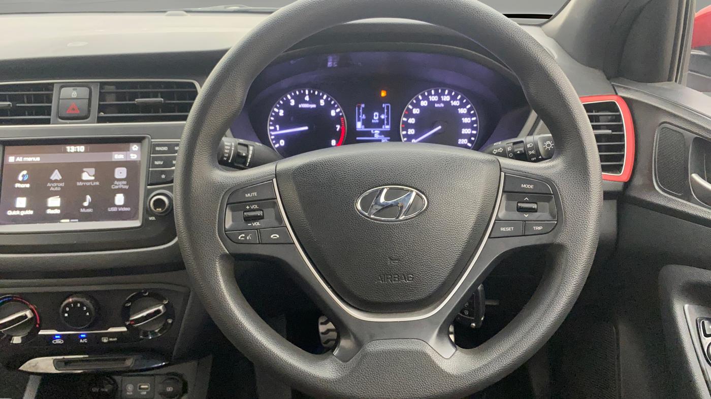 2018 Hyundai i20 Active 1.2 S, Petrol, Manual, 36,603 km, Steering Wheel Close Up