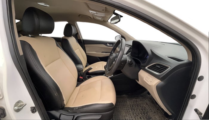 2019 Hyundai Verna 1.6 VTVT SX, Petrol, Manual, 75,966 km, Right Side Front Door Cabin