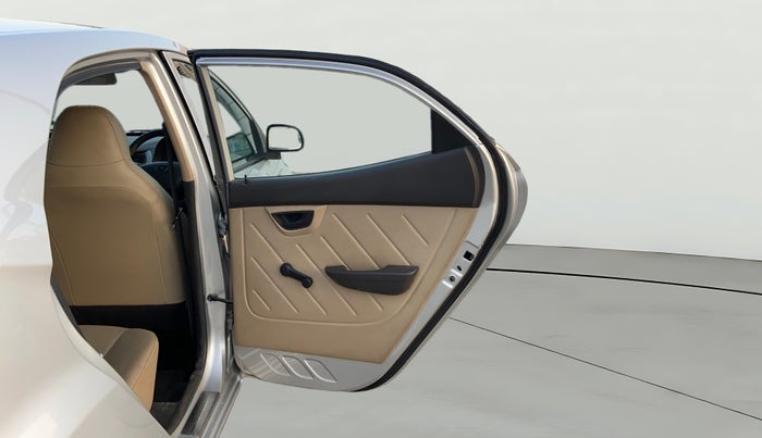 2018 Hyundai Eon ERA +, Petrol, Manual, 33,667 km, RHS Rear Door