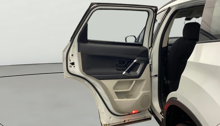2022 Tata Safari XM SUNROOF, Diesel, Manual, 45,578 km, LHS Rear Door