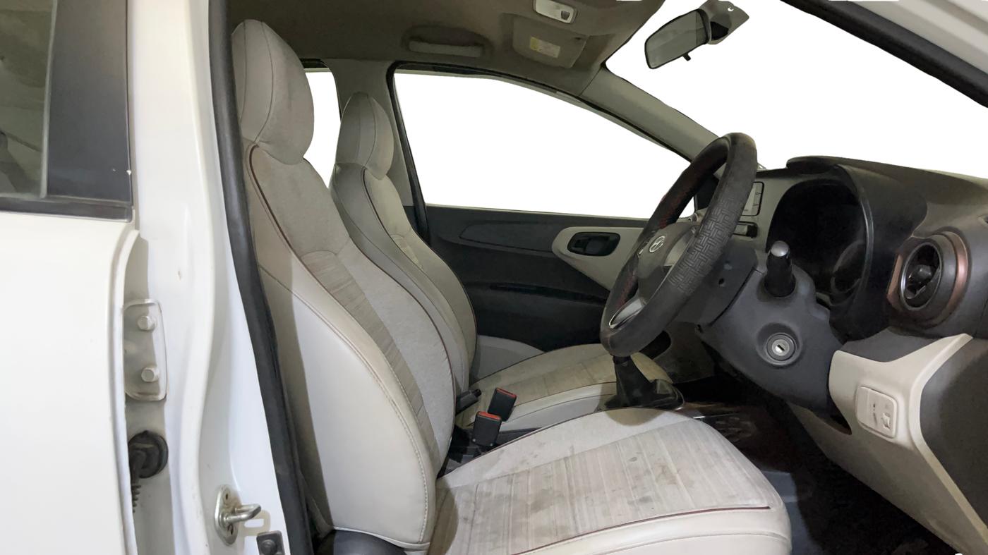 2021 Hyundai AURA S 1.2 CNG, CNG, Manual, 1,08,024 km, Right Side Front Door Cabin