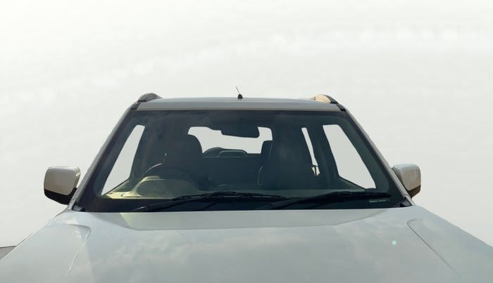 2019 Mahindra TUV300 T10, Diesel, Manual, 46,232 km, Front Windshield