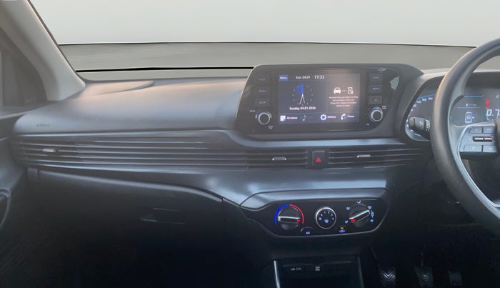 2023 Hyundai NEW I20 SPORTZ 1.2 MT, Petrol, Manual, 39,600 km, Air Conditioner