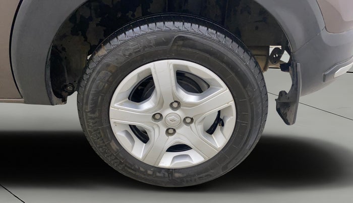 2022 Renault TRIBER RXZ AMT, Petrol, Automatic, 26,341 km, Left Rear Wheel