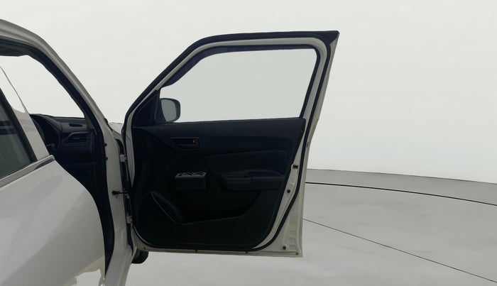 2020 Maruti Swift LXI, Petrol, Manual, 32,747 km, RHS Front Door