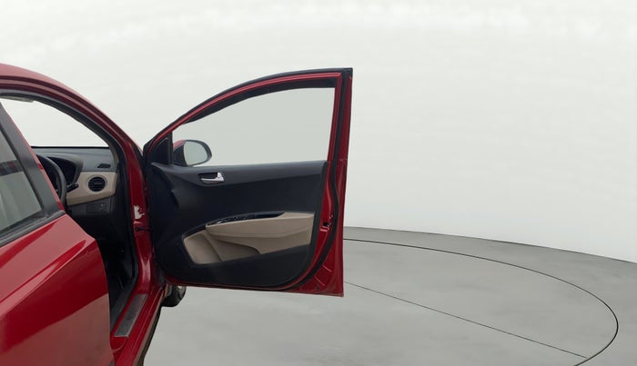 2018 Hyundai Xcent SX 1.2, Petrol, Manual, 97,431 km, RHS Front Door