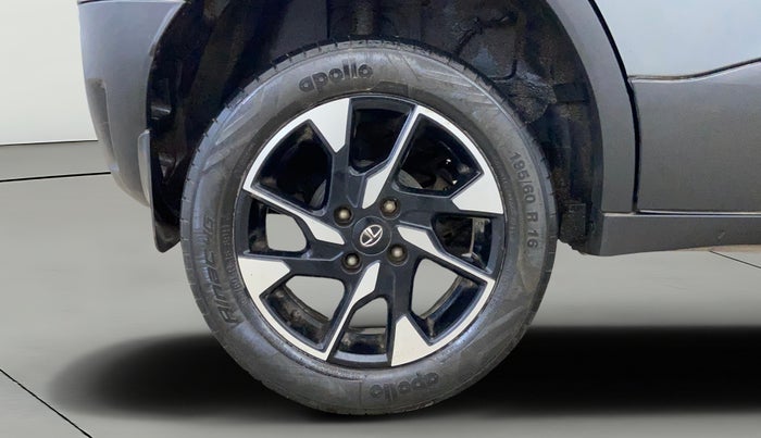 2022 Tata PUNCH ACCOMPLISHED AMT, Petrol, Automatic, 45,582 km, Right Rear Wheel