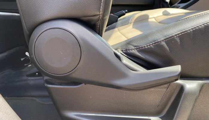 2021 Maruti New Wagon-R LXI (O) 1.0, Petrol, Manual, 15,874 km, Third Seat Row ( optional )