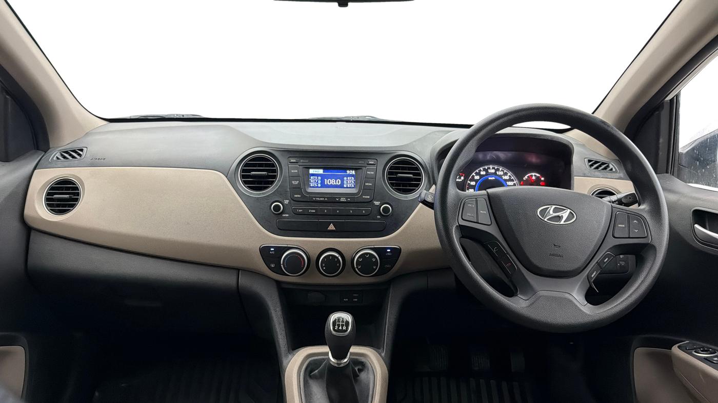 2016 Hyundai Grand i10 SPORTZ 1.2 KAPPA VTVT, Petrol, Manual, 18,094 km, Dashboard