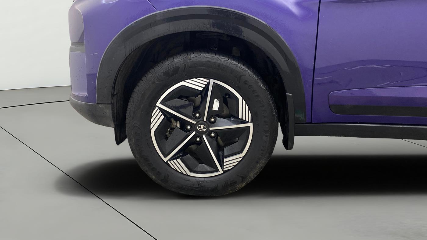 2023 Tata NEXON FEARLESS PURPLE + SUNROOF DCA DUAL TONE 1.2 PETROL, Petrol, Automatic, 29,236 km, Left Front Wheel