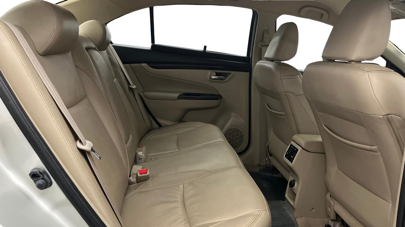 2017 Maruti Ciaz ALPHA 1.4 PETROL, Petrol, Manual, 39,018 km, Right Side Rear Door Cabin