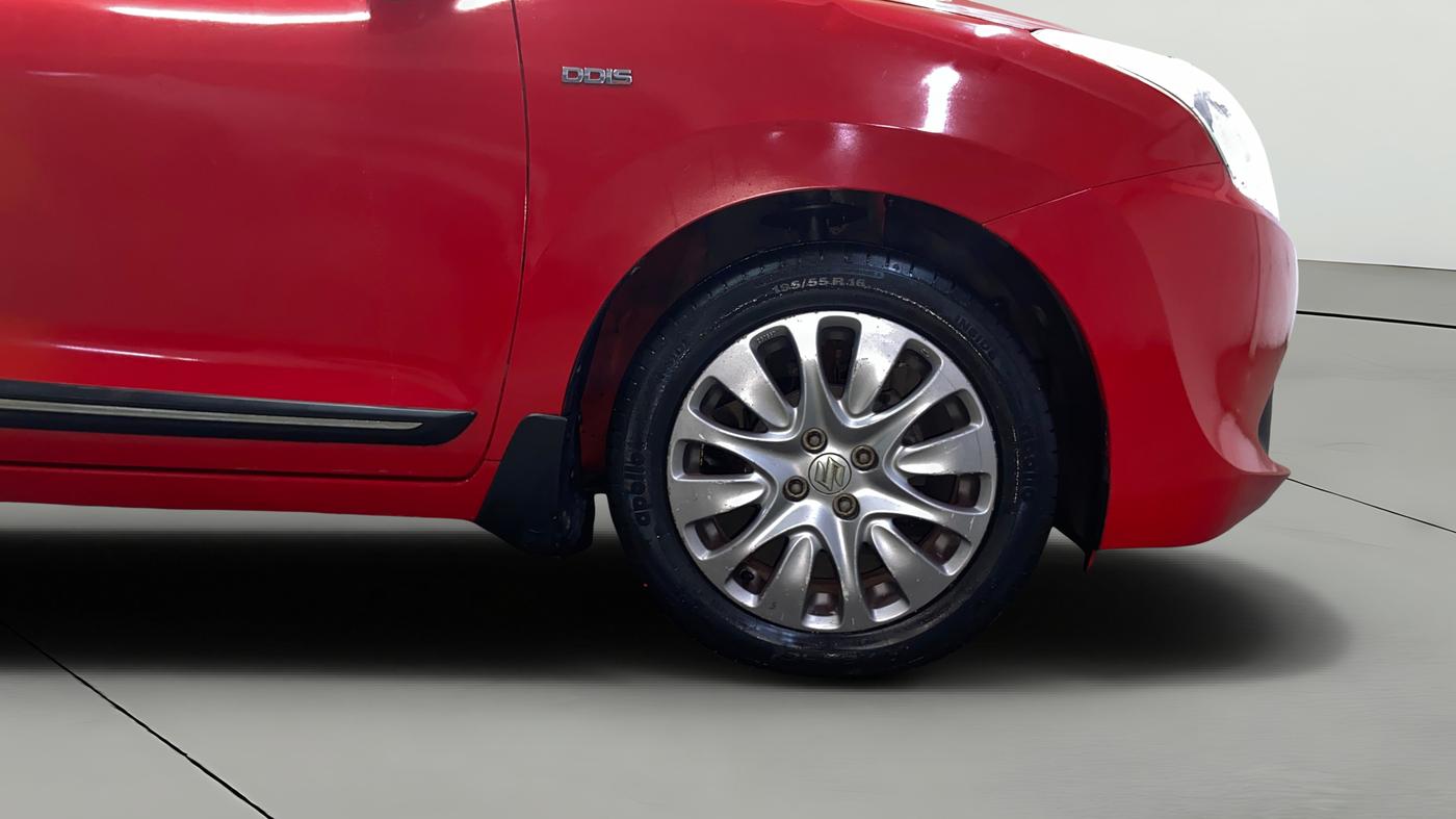2016 Maruti Baleno ZETA DIESEL 1.3, Diesel, Manual, 68,780 km, Right Front Wheel