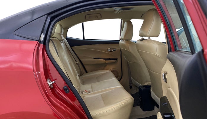 2019 Toyota YARIS V MT, Petrol, Manual, 30,300 km, Right Side Rear Door Cabin