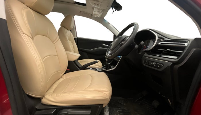 2024 MG HECTOR Select Pro 2.0 Turbo Diesel MT, Diesel, Manual, 34,950 km, Right Side Front Door Cabin