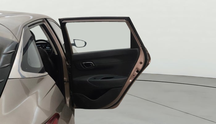 2021 Hyundai NEW I20 SPORTZ 1.2 MT, Petrol, Manual, 1,49,924 km, RHS Rear Door