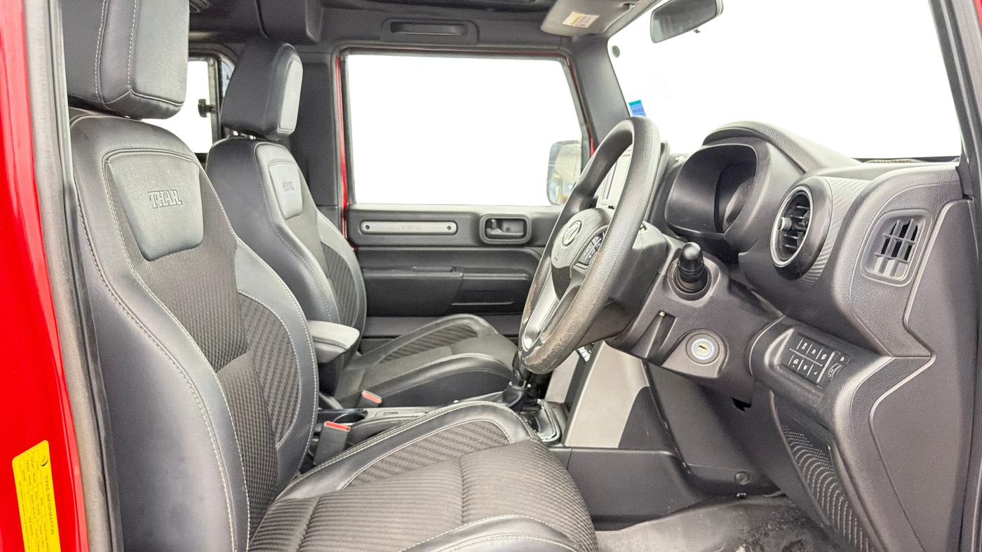 2021 Mahindra Thar LX PETROL HT 4WD AT, Petrol, Automatic, 34,634 km, Right Side Front Door Cabin