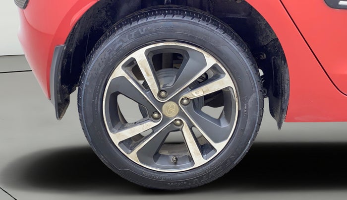 2021 Tata ALTROZ XZ PETROL, Petrol, Manual, 29,427 km, Right Rear Wheel