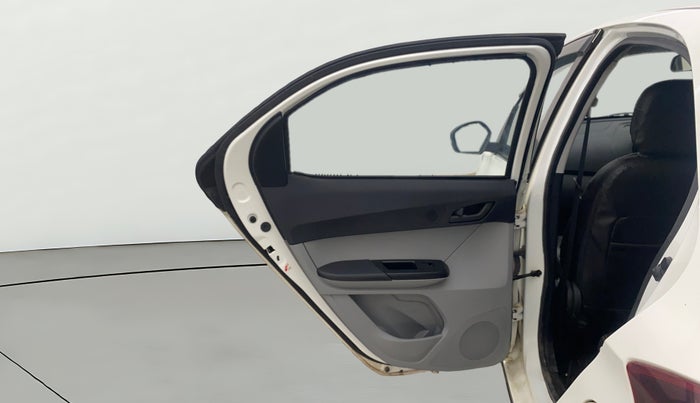 2023 Tata Tiago XT PETROL, Petrol, Manual, 5,425 km, LHS Rear Door