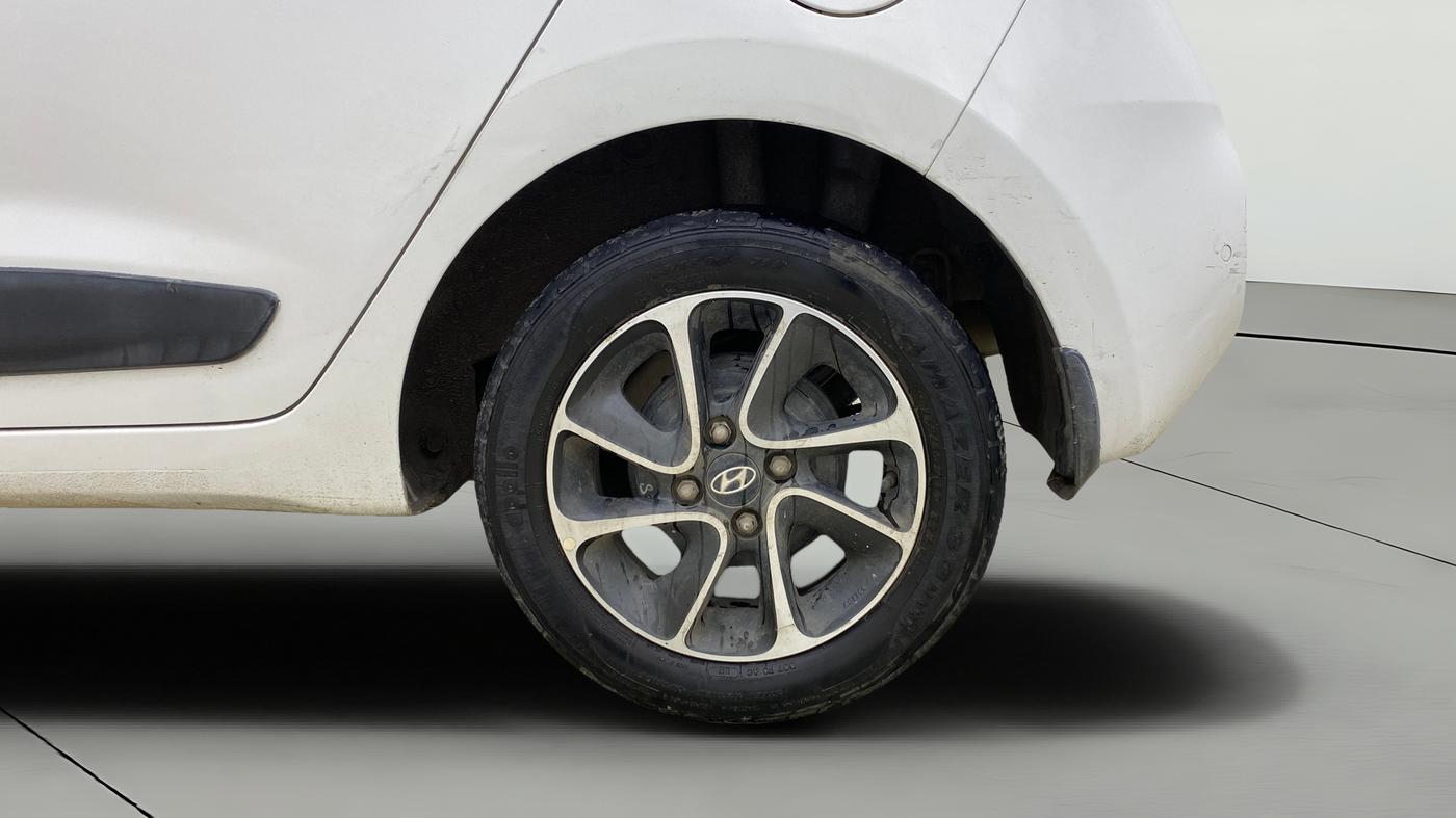 2017 Hyundai Grand i10 SPORTZ (O) AT 1.2 KAPPA VTVT, Petrol, Automatic, 34,422 km, Left Rear Wheel