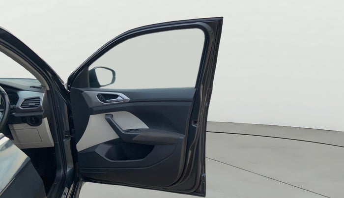 2022 Volkswagen TAIGUN HIGHLINE 1.0 TSI MT, Petrol, Manual, 67,559 km, RHS Front Door