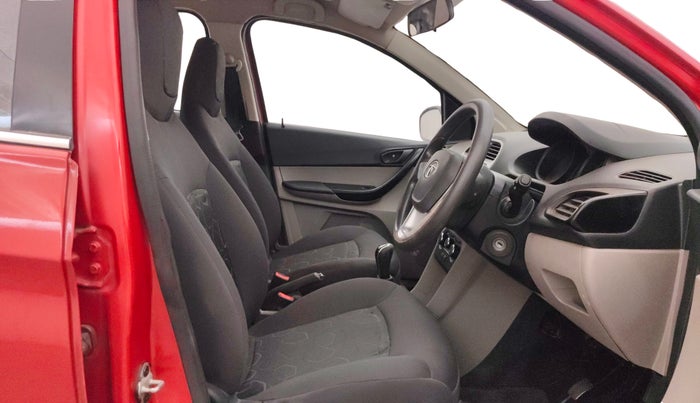 2016 Tata Tiago XT PETROL, Petrol, Manual, 63,274 km, Right Side Front Door Cabin