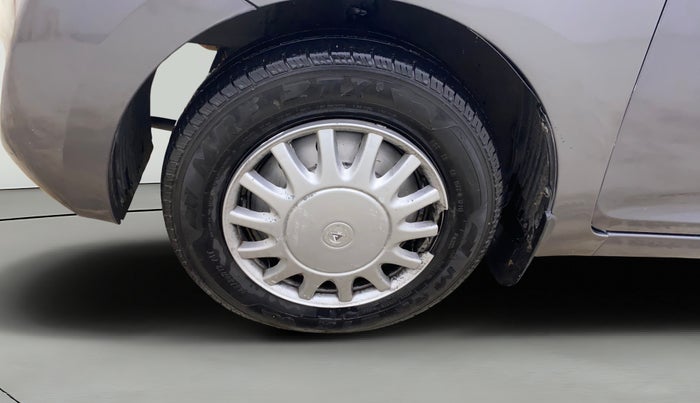 2015 Hyundai Eon ERA +, Petrol, Manual, 65,645 km, Left Front Wheel