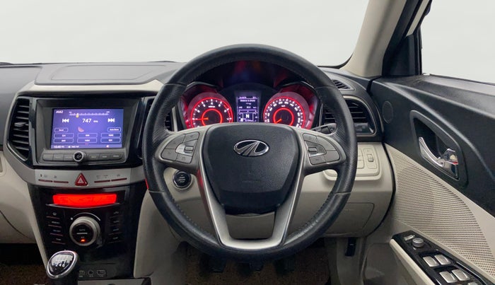 2020 Mahindra XUV300 W8 1.2 PETROL, Petrol, Manual, 31,768 km, Steering Wheel Close Up