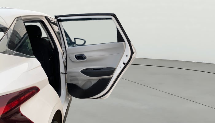 2025 Hyundai NEW I20 SPORTZ 1.2 IVT, Petrol, Automatic, 8,856 km, RHS Rear Door