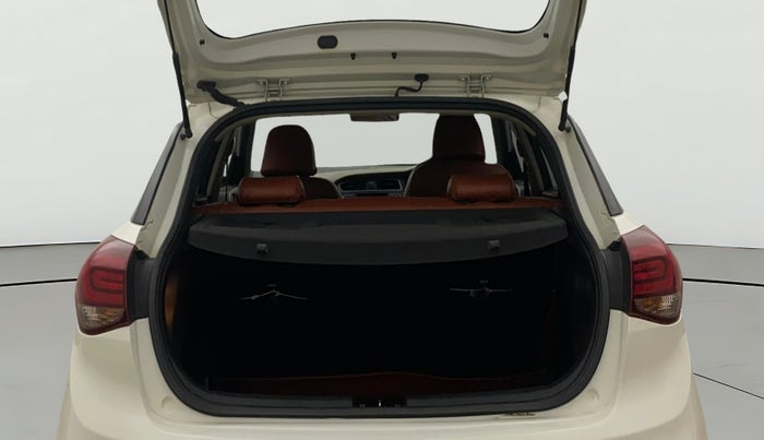 2018 Hyundai Elite i20 ASTA 1.2 (O), Petrol, Manual, 72,592 km, Boot Open Zoomed View