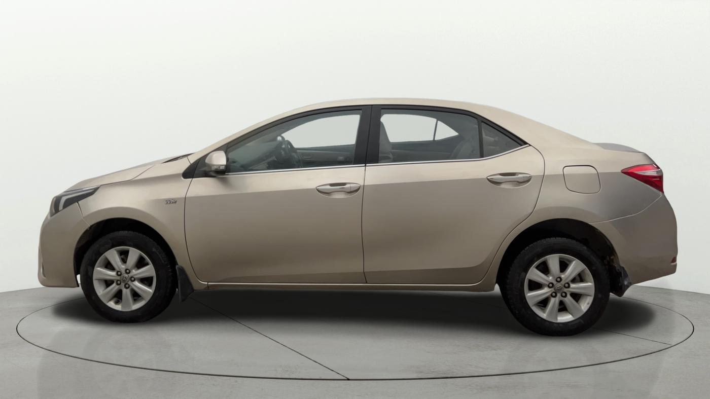 2015 Toyota Corolla Altis G PETROL, Petrol, Manual, 1,02,213 km, Left Side
