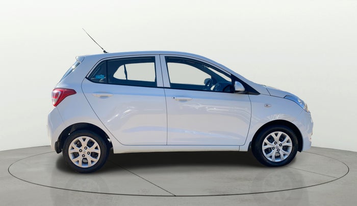 2016 Hyundai Grand i10 MAGNA 1.2 KAPPA VTVT, Petrol, Manual, 39,921 km, Right Side View