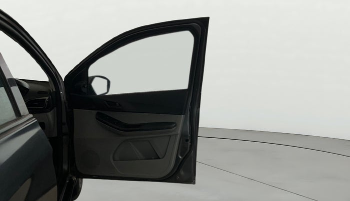 2022 Tata Tiago XT PETROL, Petrol, Manual, 34,624 km, RHS Front Door