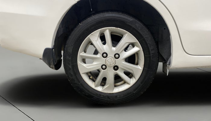 2013 Honda Amaze 1.5L I-DTEC VX, Diesel, Manual, 1,40,616 km, Right Rear Wheel