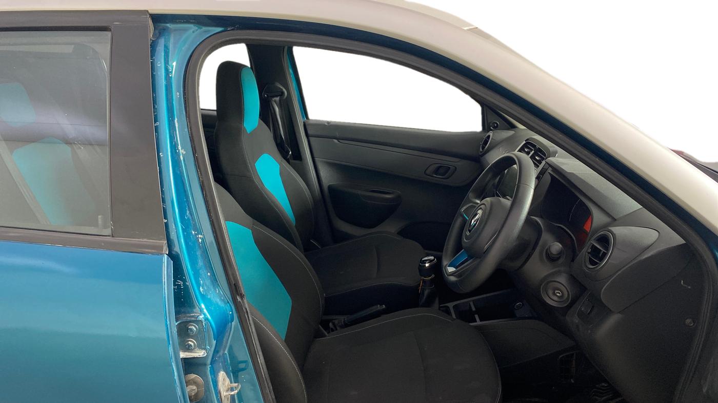 2020 Renault Kwid NEOTECH RXL 1.0 MT, Petrol, Manual, 14,883 km, Right Side Front Door Cabin