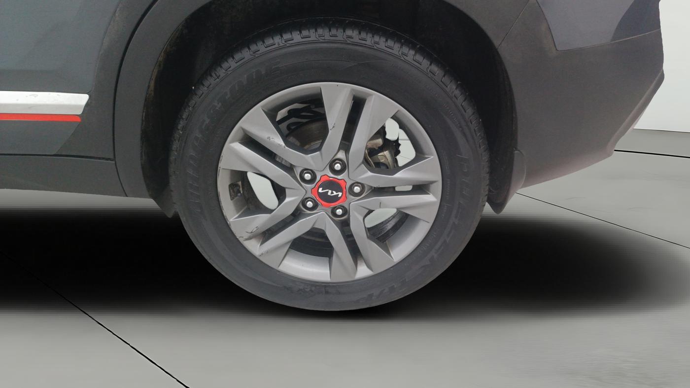 2021 KIA SELTOS HTX PLUS AT1.5 DIESEL, Diesel, Automatic, 1,17,539 km, Left Rear Wheel