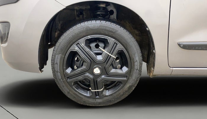 2015 Maruti Wagon R 1.0 VXI, Petrol, Manual, 75,885 km, Left Front Wheel