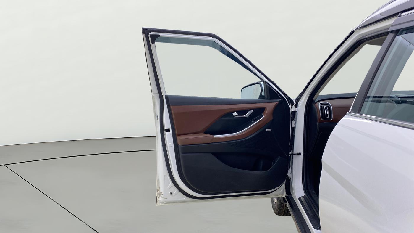 2023 Hyundai ALCAZAR PLATINUM 1.5 TURBO PETROL MT 7STR, Petrol, Manual, 24,496 km, LHS Front Door