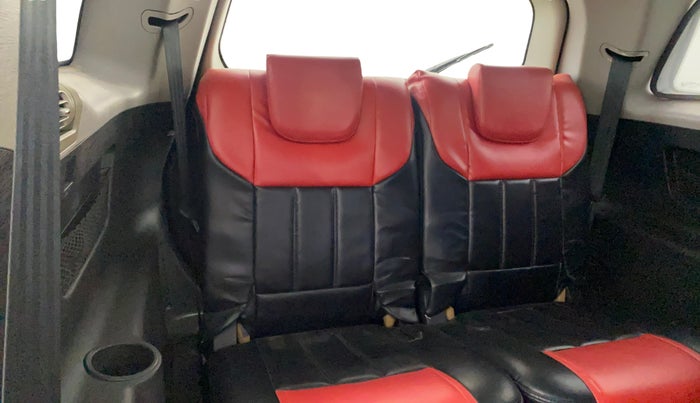 2019 Mahindra XUV500 W9 AT, Diesel, Automatic, 37,942 km, Third Seat Row ( optional )