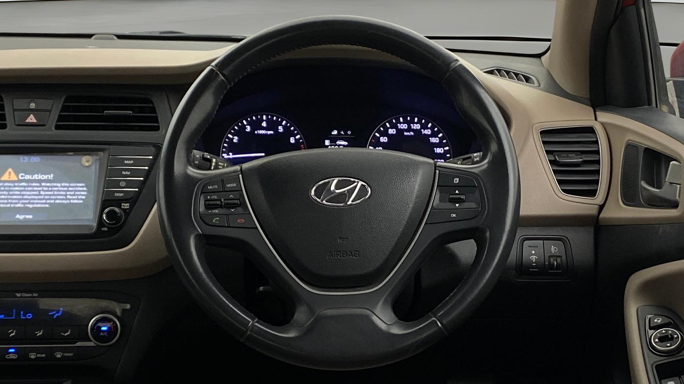 2016 Hyundai Elite i20 ASTA 1.2 (O), Petrol, Manual, 13,103 km, Steering Wheel Close Up