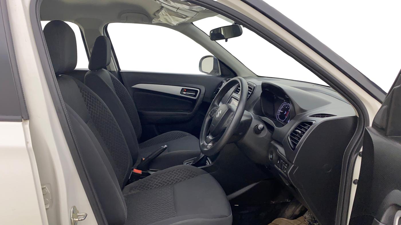 2020 Maruti Vitara Brezza ZXI AT SHVS, Petrol, Automatic, 35,065 km, Right Side Front Door Cabin